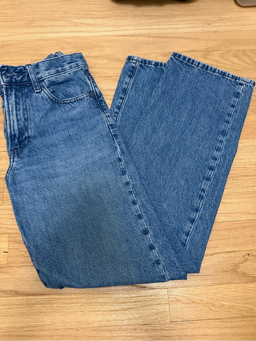 Uniqlo JW ANDERSON Women's Straight-Leg Jeans in Blue Denim